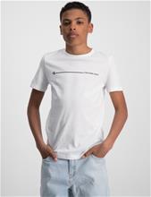 Bild Calvin Klein, RAISED LINED LOGO T-SHIRT, Vit, T-shirts till Kille, 16 år