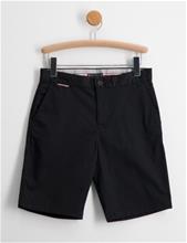 Bild Tommy Hilfiger, 1985 CHINO SHORT, Svart, Shorts till Kille, 14 år