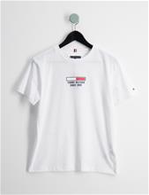 Bild Tommy Hilfiger, FLAG LOGO TEE S/S, Vit, T-shirts till Unisex, 16 år